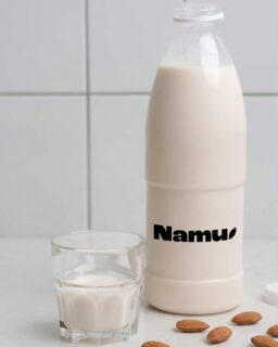 🥥🌰 მცენარეული რძე საუკეთესო ფასად მარხვის პერიოდში!
ნუშისა და ქოქოსის სამარხვო რძე – 1 ლიტრი მხოლოდ 7.65 ლარი (საწყისი ფასი 9ლ) 🤍
(მარხვის სპეციალური შეთავაზება: -15%, კოდი: FAST15, შეუკვეთეთ მხოლოდ ონლაინ – namu.ge 🌿)
✨ სრულიად ბუნებრივი
✨კონსერვანტებისა და დანამატების გარეშე
✨ იდეალურია მარხვისთვის
გამოიყენეთ:
• დესერტებში
• დილის ფაფაში
• ჩია პუდინგში
• ყავაში ☕
ჯანსაღი, გემრიელი და ახლა – საოცარ ფასად.
#სამარხვორძე #ვეგანურირძე #ნუშისრძე #ქოქოსისრძე